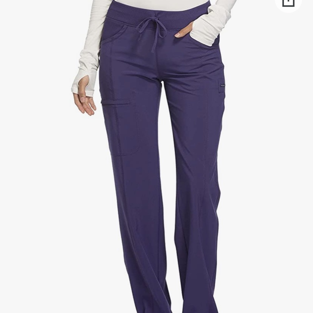 Cherokee infinity grape scrubs. Medium